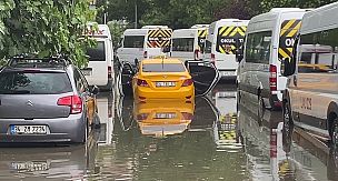 İstanbul'u sağanak yağış vurdu