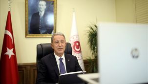 Hulusi Akar: Nato Türkiye'nin güvenliğinin merkezindedir. Türkiye de Nato'nun...