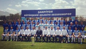 Erzurumspor kupayla poz verdi
